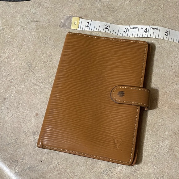 Louis Vuitton  Agenda/Passport holder - Picture 10 of 10